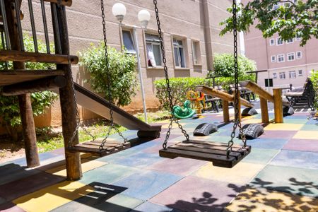 Apartamento para alugar com 50m², 2 quartos e 2 vagasÁrea comum - Playground