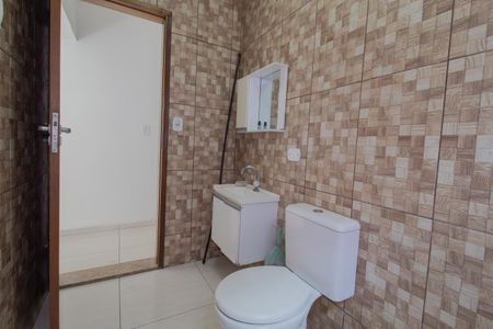 Casa para alugar com 250m², 4 quartos e 2 vagas Casa para alugar com 250m², 4 quartos e 2 vagasBanheiro Social 1