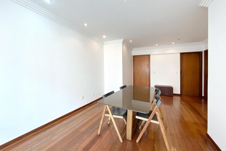 Sala de apartamento para alugar com 3 quartos, 105m² em Santo Antônio, Belo Horizonte