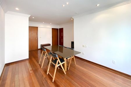 Sala de apartamento para alugar com 3 quartos, 105m² em Santo Antônio, Belo Horizonte