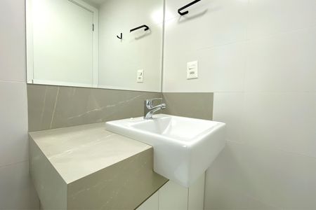 Apartamento para alugar com 67m², 2 quartos e 2 vagasBanheiro da Suíte 1