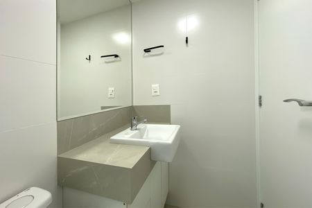 Apartamento para alugar com 67m², 2 quartos e 2 vagasBanheiro da Suíte 1