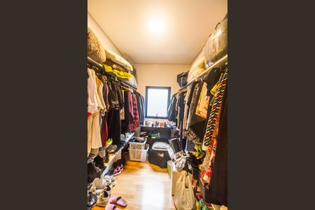 Casa de condomínio à venda com 159m², 3 quartos e 2 vagasCloset da suíte