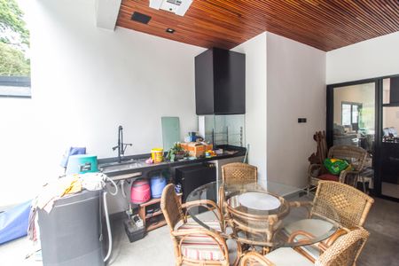 Casa de condomínio à venda com 159m², 3 quartos e 2 vagasVaranda gourmet