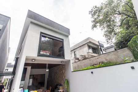 Casa de condomínio à venda com 159m², 3 quartos e 2 vagasFachada