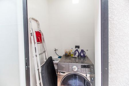 Casa de condomínio à venda com 159m², 3 quartos e 2 vagasÁrea de Serviço