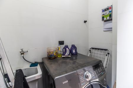 Casa de condomínio à venda com 159m², 3 quartos e 2 vagasÁrea de Serviço