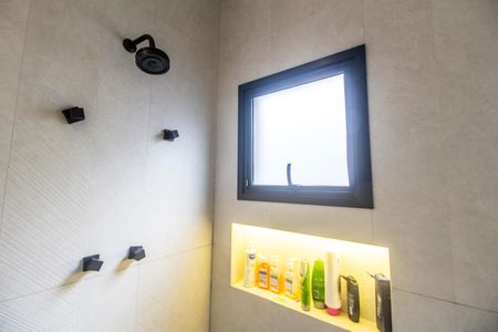 Casa de condomínio à venda com 159m², 3 quartos e 2 vagasDetalhe do Banheiro da Suite