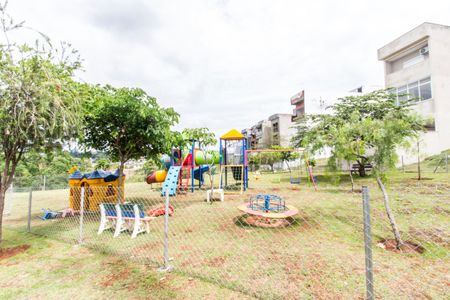 Casa de condomínio à venda com 159m², 3 quartos e 2 vagasÁrea comum - Playground