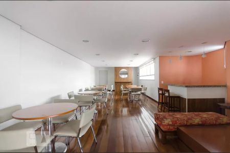 Apartamento à venda com 125m², 3 quartos e 2 vagas Apartamento à venda com 125m², 3 quartos e 2 vagasÁrea comum - Salão de festas