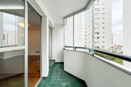 Apartamento à venda com 125m², 3 quartos e 2 vagas Apartamento à venda com 125m², 3 quartos e 2 vagasSacada