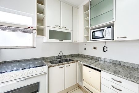 Apartamento à venda com 125m², 3 quartos e 2 vagas Apartamento à venda com 125m², 3 quartos e 2 vagasCozinha