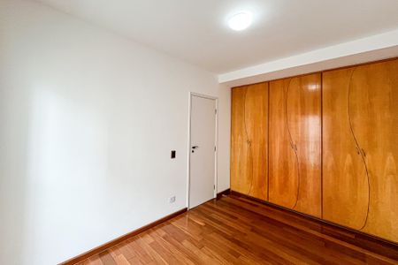Apartamento à venda com 125m², 3 quartos e 2 vagas Apartamento à venda com 125m², 3 quartos e 2 vagasQuarto Suíte