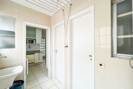 Apartamento à venda com 125m², 3 quartos e 2 vagas Apartamento à venda com 125m², 3 quartos e 2 vagasÁrea de Serviço