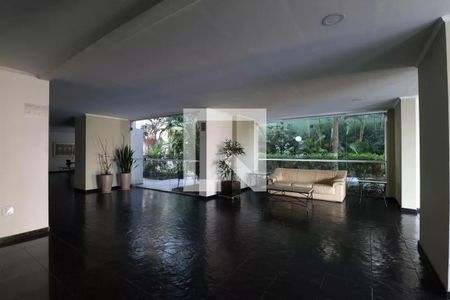 Apartamento à venda com 125m², 3 quartos e 2 vagas Apartamento à venda com 125m², 3 quartos e 2 vagasHall social