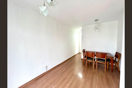 Sala de apartamento para alugar com 2 quartos, 62m² em Jardim Testae, Guarulhos