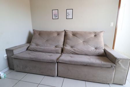 Sala de apartamento para alugar com 3 quartos, 80m² em Santa Mônica, Uberlândia