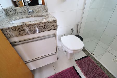 Apartamento para alugar com 80m², 3 quartos e 2 vagasBanheiro do Quarto 3
