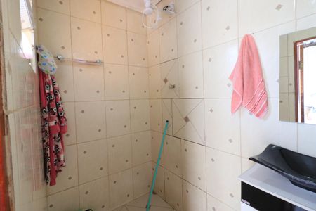 Casa à venda com 220m², 5 quartos e 5 vagasBanheiro 2