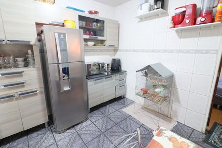 Casa à venda com 220m², 5 quartos e 5 vagasCozinha e Área de Serviço 1