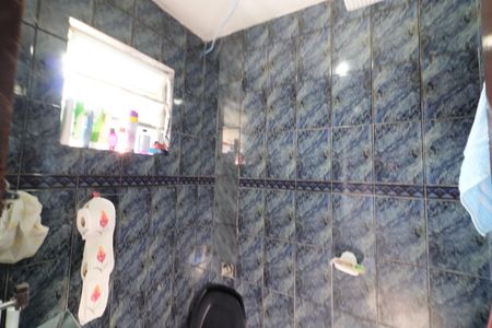 Casa à venda com 220m², 5 quartos e 5 vagasBanheiro 1