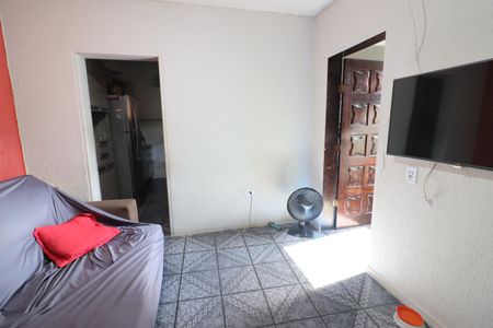 Sala de casa à venda com 5 quartos, 220m² em Bussocaba, Osasco