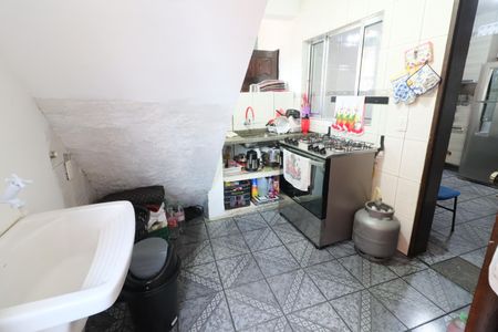 Casa à venda com 220m², 5 quartos e 5 vagasCozinha e Área de Serviço 1