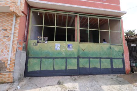 Casa à venda com 220m², 5 quartos e 5 vagasFachada