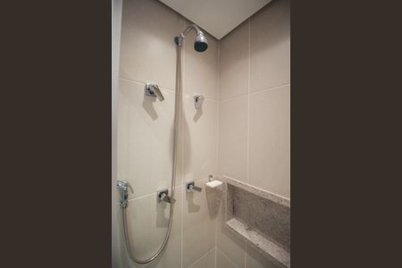 Banheiro de kitnet/studio para alugar com 1 quarto, 29m² em Planalto Paulista, São Paulo