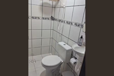 Apartamento para alugar com 65m², 2 quartos e sem vagaBanheiro