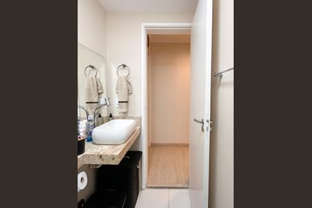 Apartamento à venda com 56m², 2 quartos e 1 vaga Apartamento à venda com 56m², 2 quartos e 1 vagaBanheiro Social