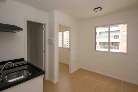 Sala e Cozinha de apartamento para alugar com 2 quartos, 25m² em Vila Ema, São Paulo