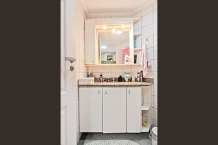 Apartamento à venda com 80m², 3 quartos e 2 vagas Apartamento à venda com 80m², 3 quartos e 2 vagasBanheiro da Suíte