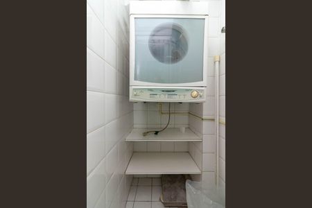 Apartamento à venda com 80m², 3 quartos e 2 vagasBanheiro de Serviço