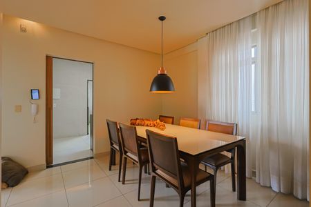 Apartamento à venda com 4 quartos, 260m² em Carmo, Belo Horizonte