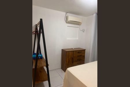 Quarto de apartamento para alugar com 2 quartos, 65m² em Jacutinga, Mesquita