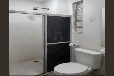 Apartamento para alugar com 65m², 2 quartos e sem vagaBanheiro