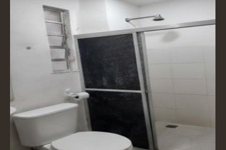 Apartamento para alugar com 65m², 2 quartos e sem vagaBanheiro