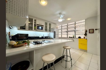 Apartamento à venda com 150m², 3 quartos e sem vagaCozinha