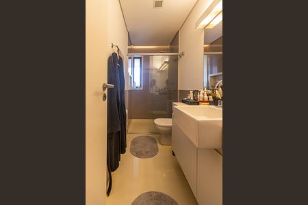 Apartamento à venda com 260m², 4 quartos e 4 vagasBanheiro Corredor