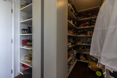 Apartamento à venda com 260m², 4 quartos e 4 vagasÁrea de Serviço