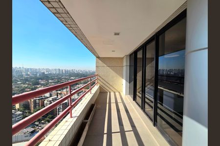 Apartamento à venda com 260m², 3 quartos e 4 vagas Apartamento à venda com 260m², 3 quartos e 4 vagasVaranda da Sala