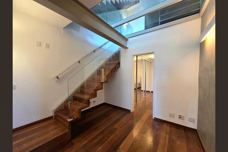 Apartamento à venda com 260m², 3 quartos e 4 vagas Apartamento à venda com 260m², 3 quartos e 4 vagasCorredor