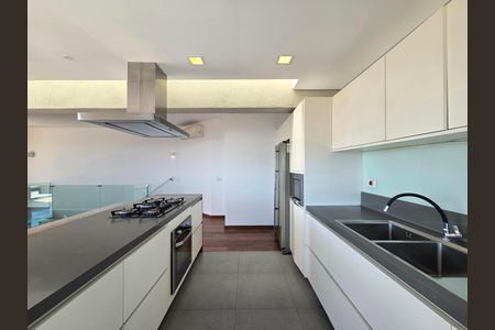 Apartamento à venda com 260m², 3 quartos e 4 vagas Apartamento à venda com 260m², 3 quartos e 4 vagasCozinha
