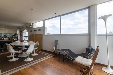 Apartamento à venda com 260m², 4 quartos e 4 vagasCopa