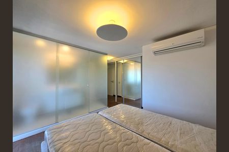 Apartamento à venda com 260m², 3 quartos e 4 vagas Apartamento à venda com 260m², 3 quartos e 4 vagasSuíte 2