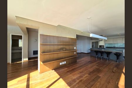 Apartamento à venda com 260m², 3 quartos e 4 vagas Apartamento à venda com 260m², 3 quartos e 4 vagasSala 2