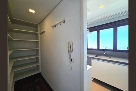 Apartamento à venda com 260m², 3 quartos e 4 vagas Apartamento à venda com 260m², 3 quartos e 4 vagasÁrea de Serviço