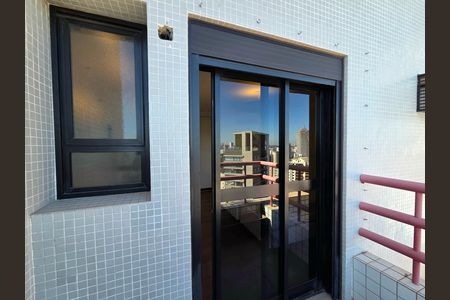 Apartamento à venda com 260m², 3 quartos e 4 vagas Apartamento à venda com 260m², 3 quartos e 4 vagasVaranda da Suíte 2