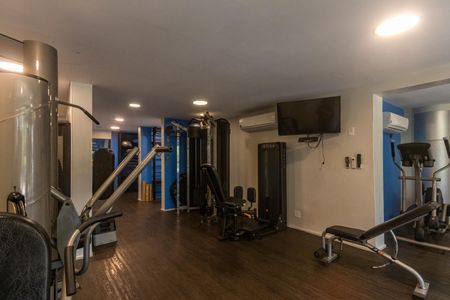 Apartamento à venda com 260m², 4 quartos e 4 vagasÁrea comum - Academia